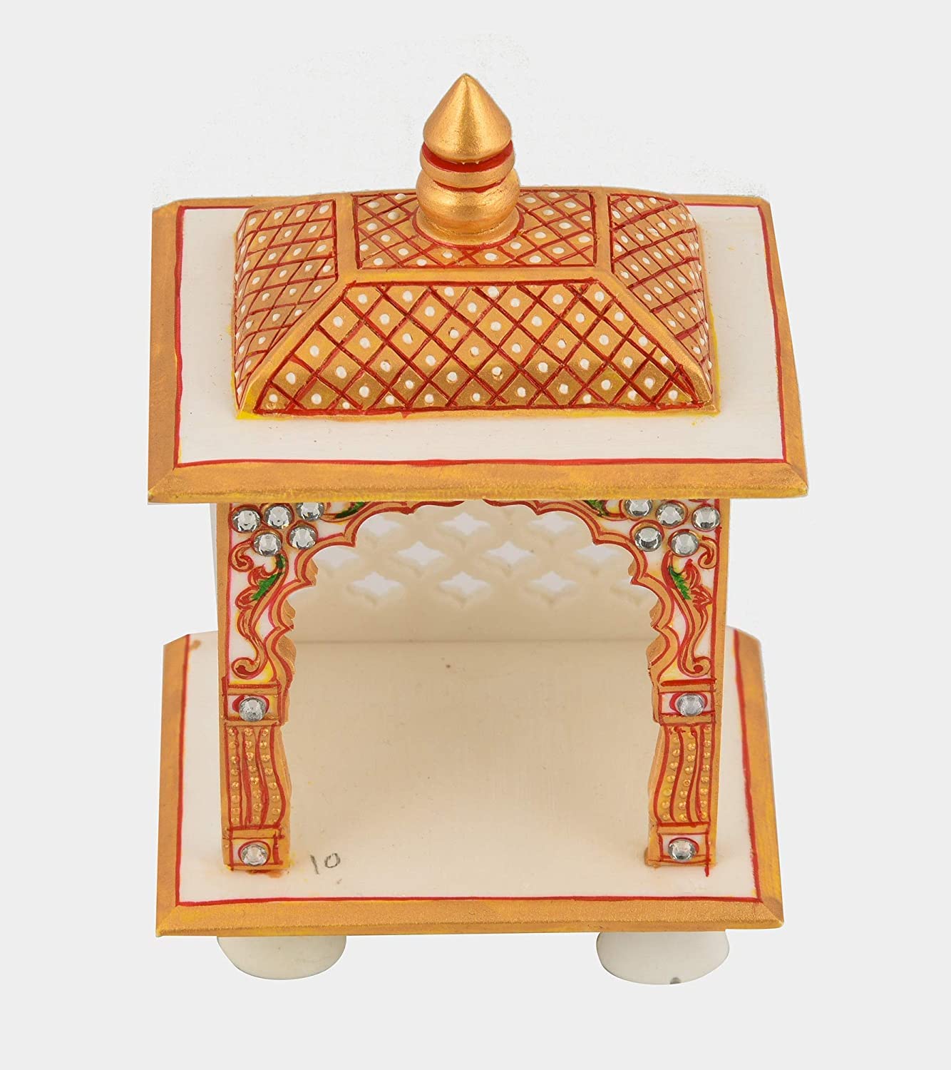Mandir de señor soluciona la falta de espacio con este altar pequeño para templo doméstico