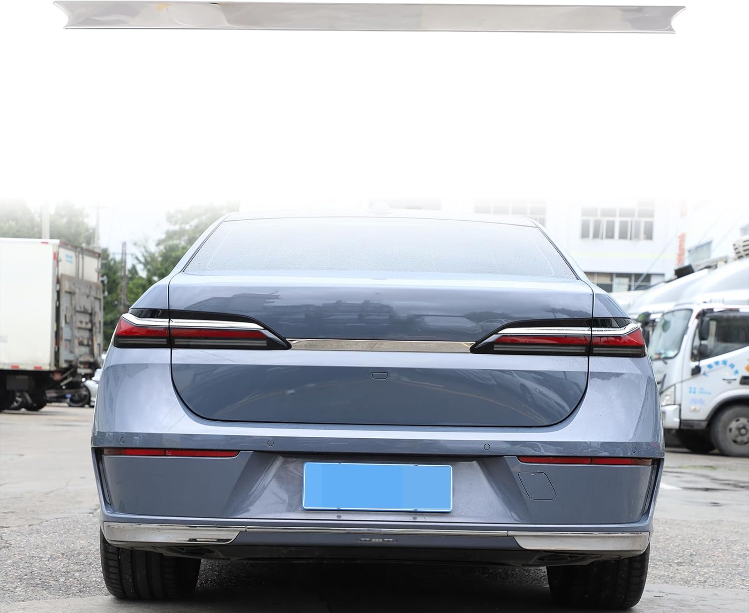 Car Rear Trunk Door Trim Strips Compatible with BMW 7 Series G70 2023-2026 Stainless Steel Bright Silver Rear Tailgate Trim Patch Sticker Exterior Decoration Accessories 1PCS (Silver)
