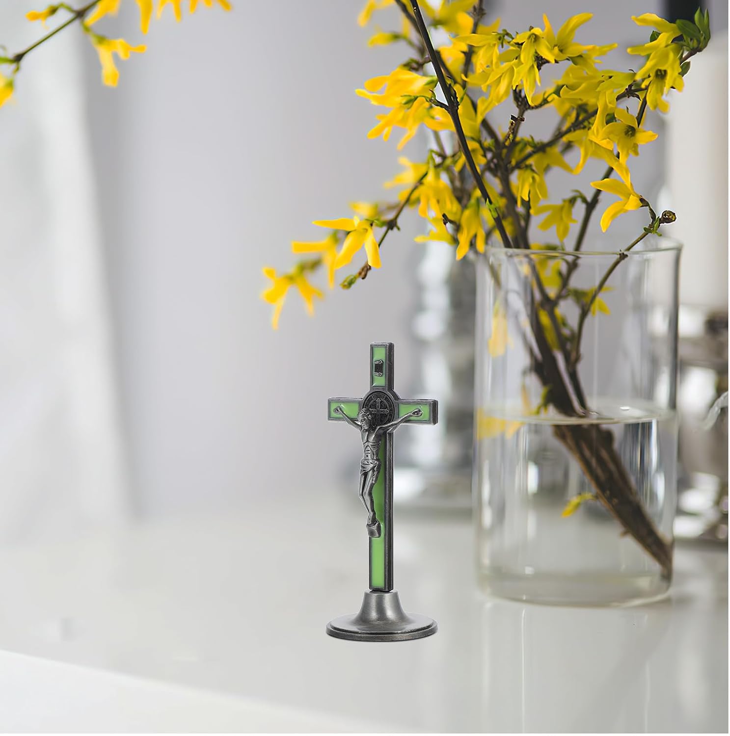 GLEAVI Silver Zinc Alloy Standing Crucifix with Jesus Reliable and Meticulous Craftsmanship Rustic Metal Cross for Home Decor and Car Dashboard Religious Ornament