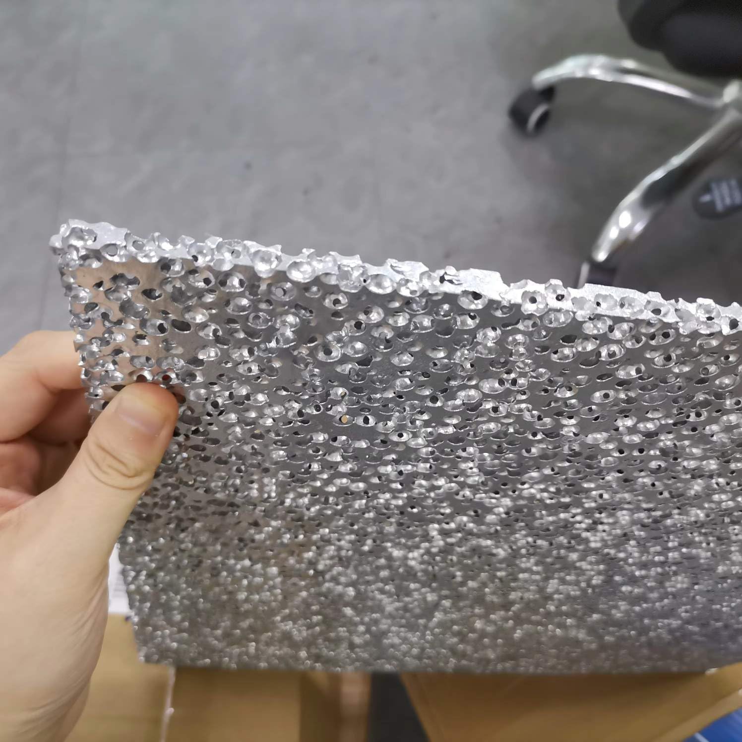 Spherical Open Cell Aluminum Foam Board for Construction (100mm×100mm×5mm)
