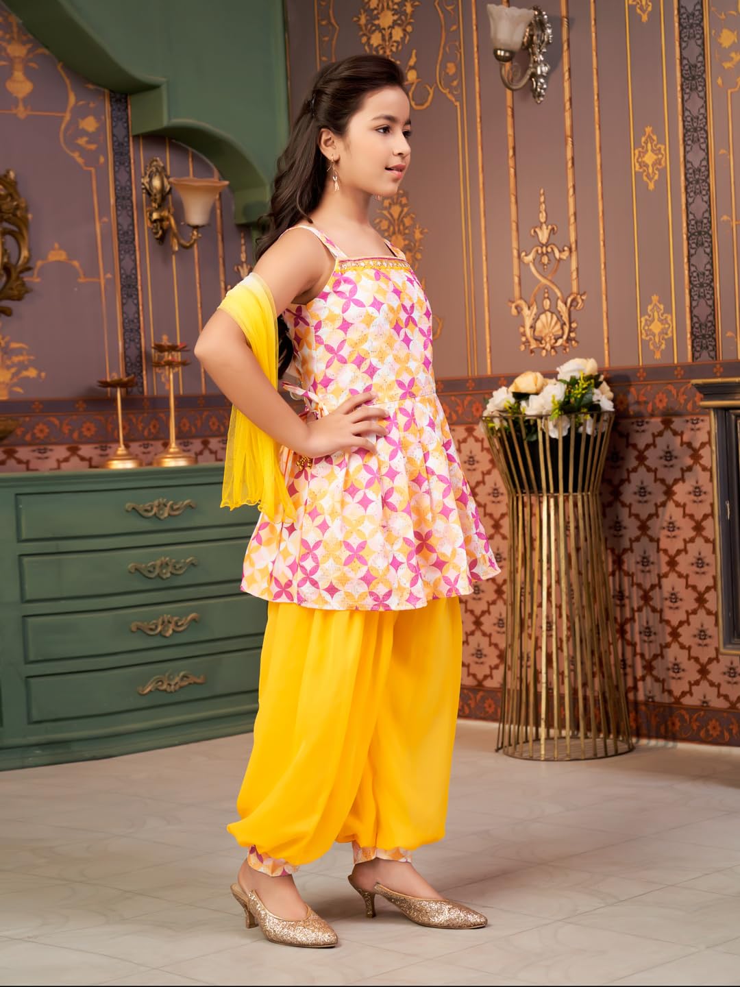 Aarika Girls Ethnic Wear Yellow Colour Beads Embroidery Cotton Blend Kurti Patiala Set With Dupatta-(10-13 Years)-(Pt-Shm-5016-Yellow-38)