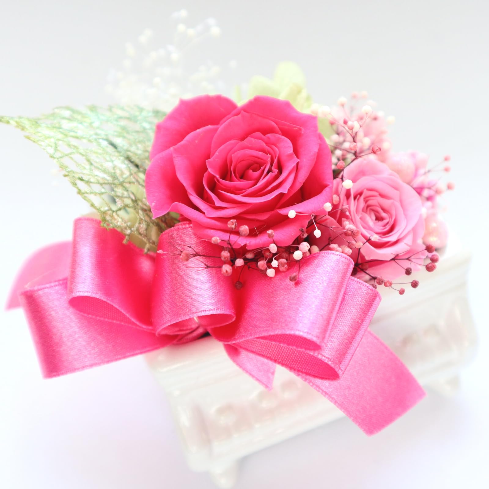 Amazon｜プリザーブドフラワーLira ピアノ クリアケース入り ギフト