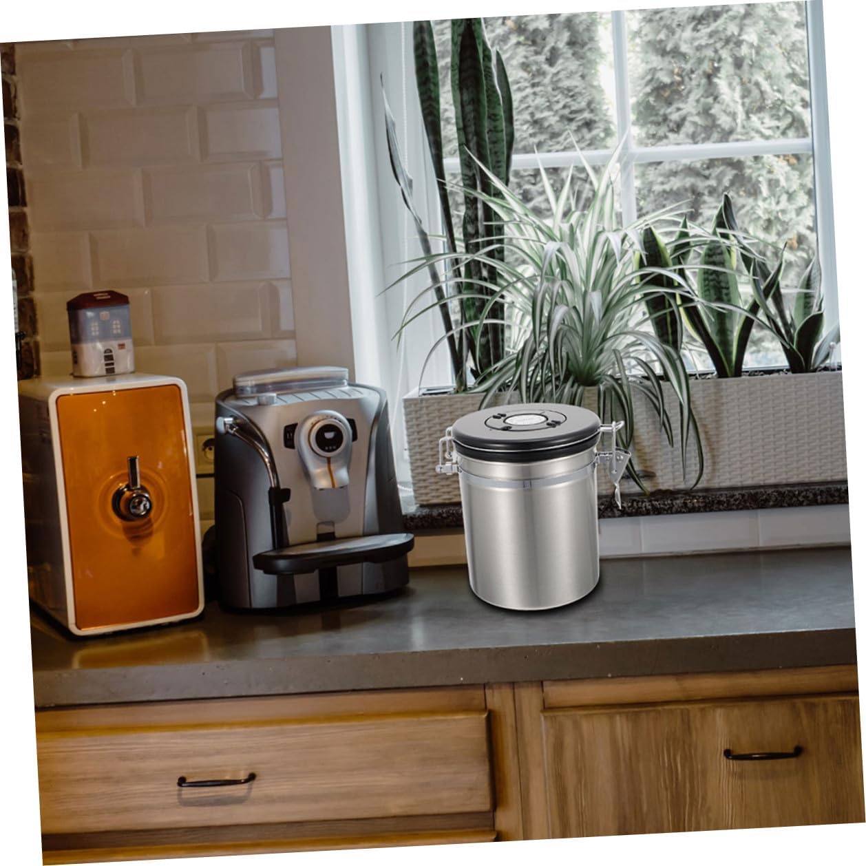 Sealed Cat and Dog Food Storage Container with Spoon, 1.8l Stainless Steel Airtight Snack Jar for Pet Food Storage