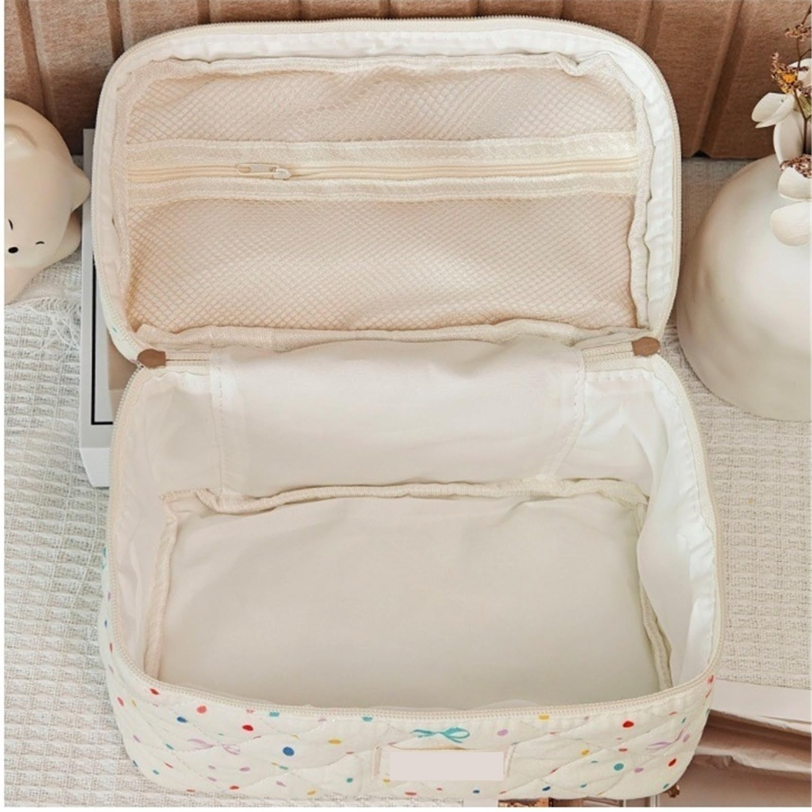 Borsa for il trucco portatile da donna, grande capacità, borsa da viaggio for articoli da toeletta da donna(White Four-Piece Set)