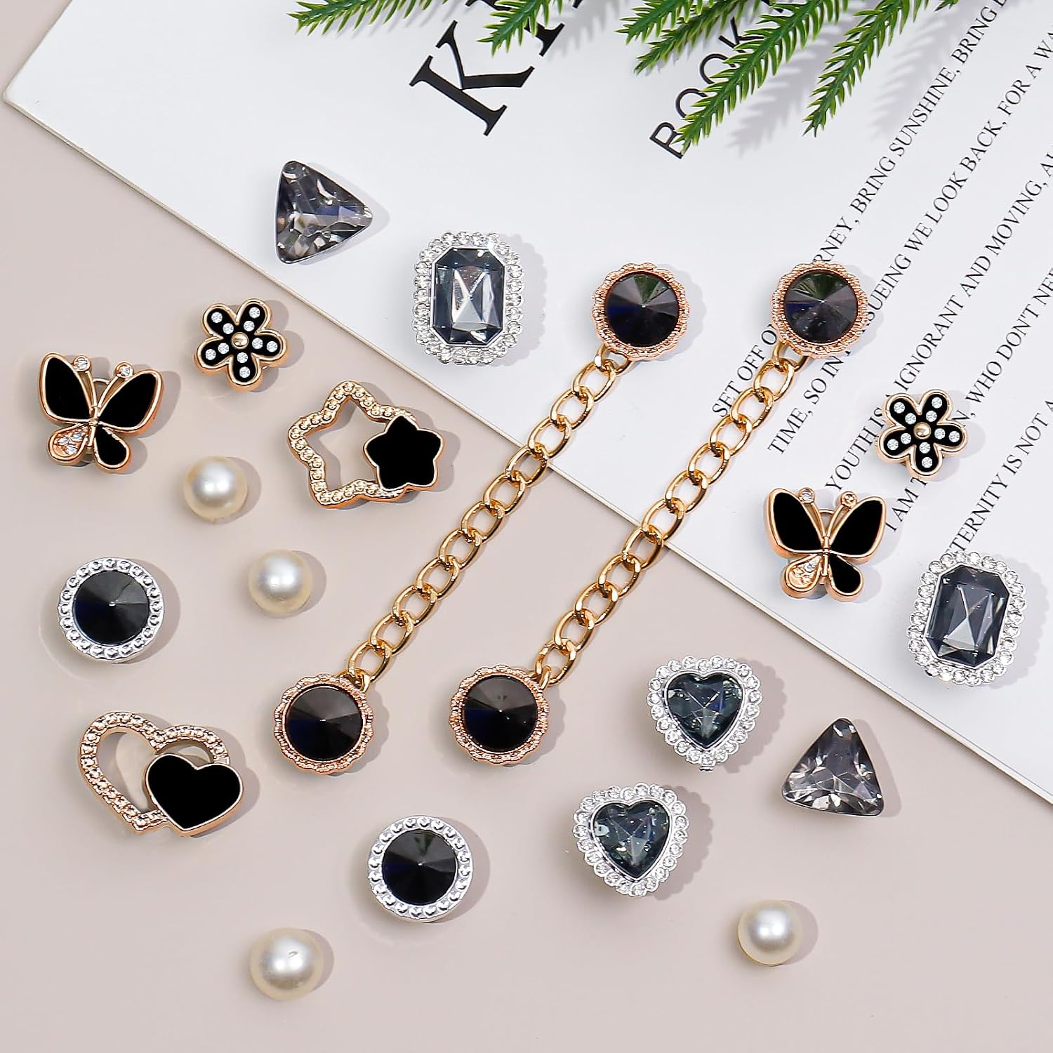 WAQYGZO Bling Shoe Charms Bling Chain Shoes Charms Accessories for Women Pearl Flower Clog Shoes Decoration Crystal Rhinestone Shoe Charm Cute Decor for Party Birthday Gifts (20 PCS Black)