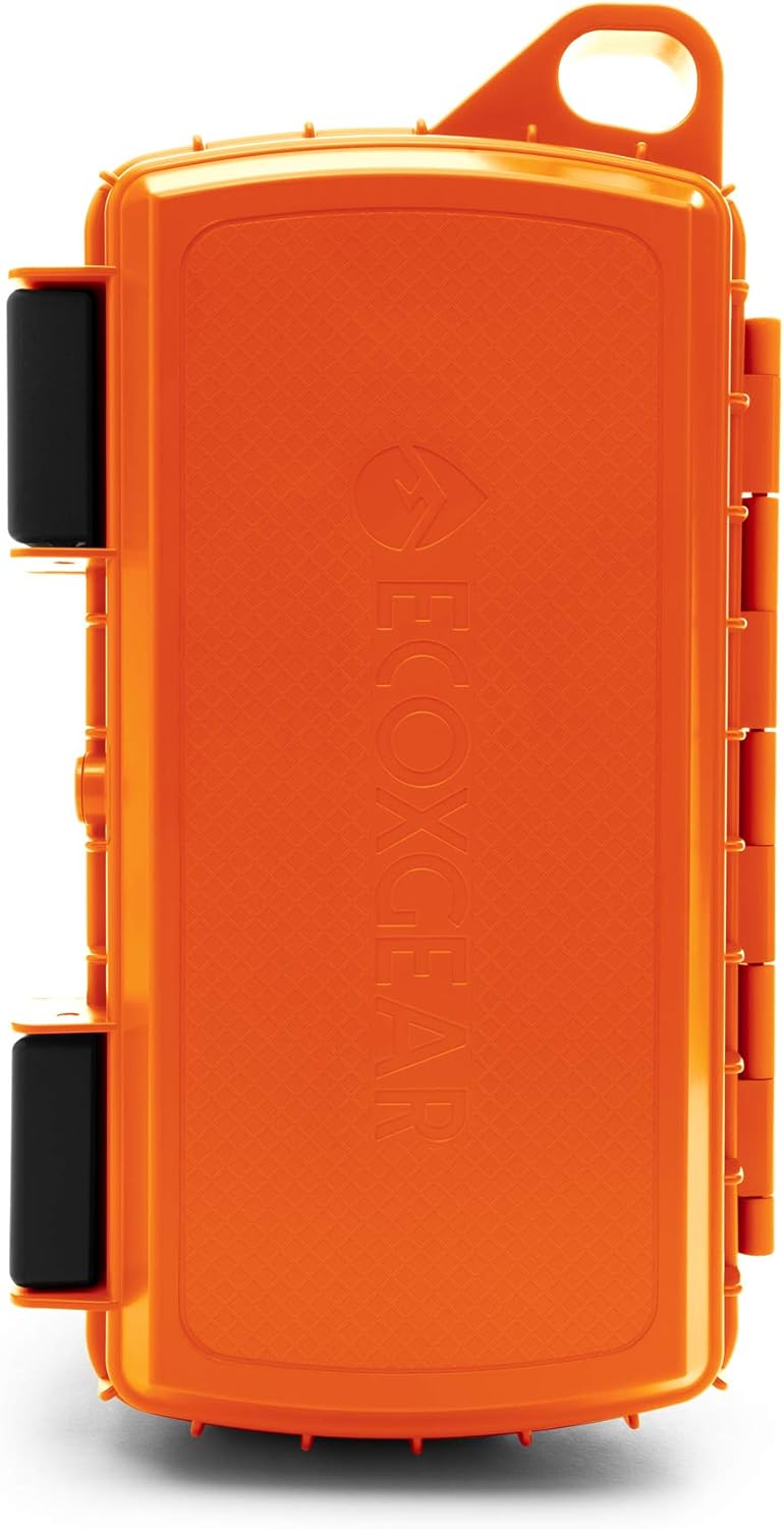 ECOXGEAR EcoExtreme 2 with water splashing, showing IP67 waterproof rating