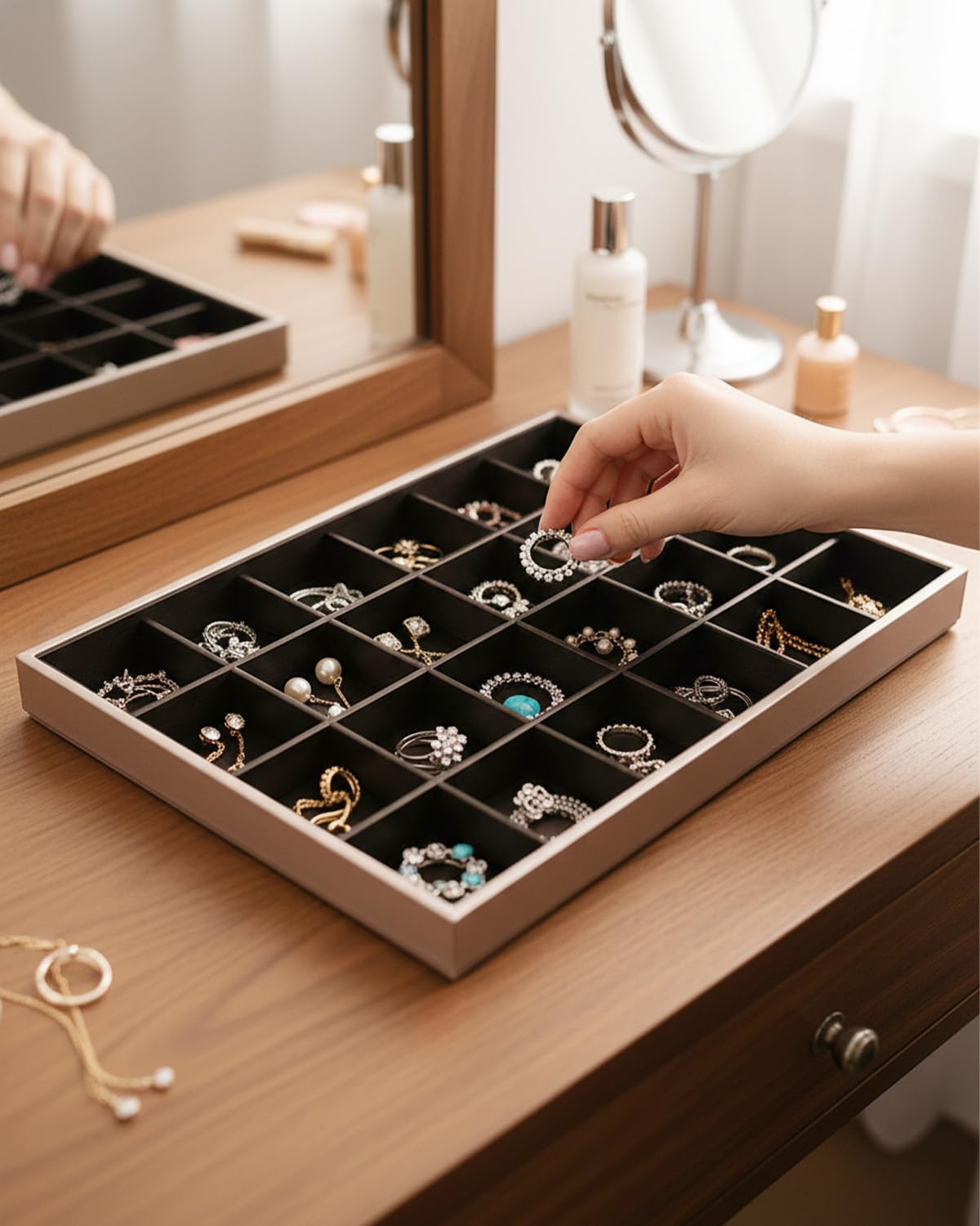 Jewelry Organizer, 3 Pack Velvet Jewelry Tray Jewelrys Drawer Organizer Stackable Jewelrys Trays, Bracelet Organizers For Earring Necklace Rings Bracelet Accessary (Champagne gold)