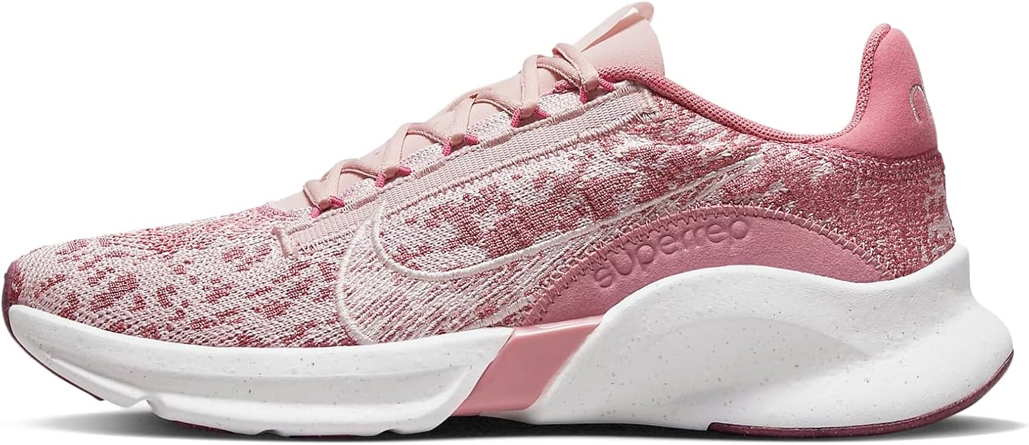 nike training superrep go trainers in pink