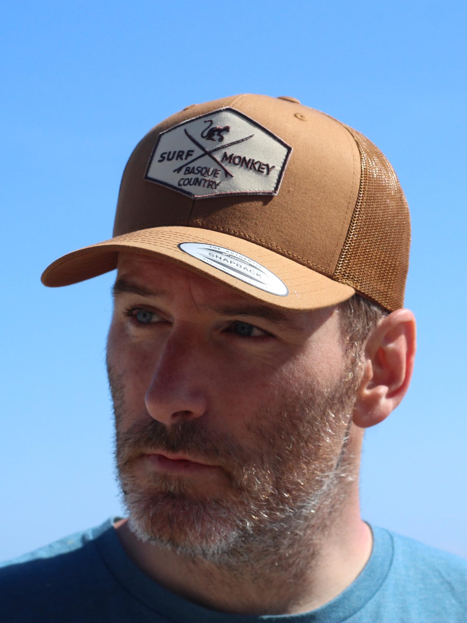 Surf Monkey Czapka typu trucker Heather - zakrzywiony daszek - regulowana czapka typu snapback - haftowana naszywka męska/damska
