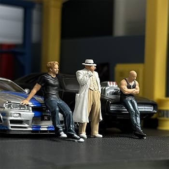 Amazon.co.jp: 1/64スケール Figure クラシック Brian モデル