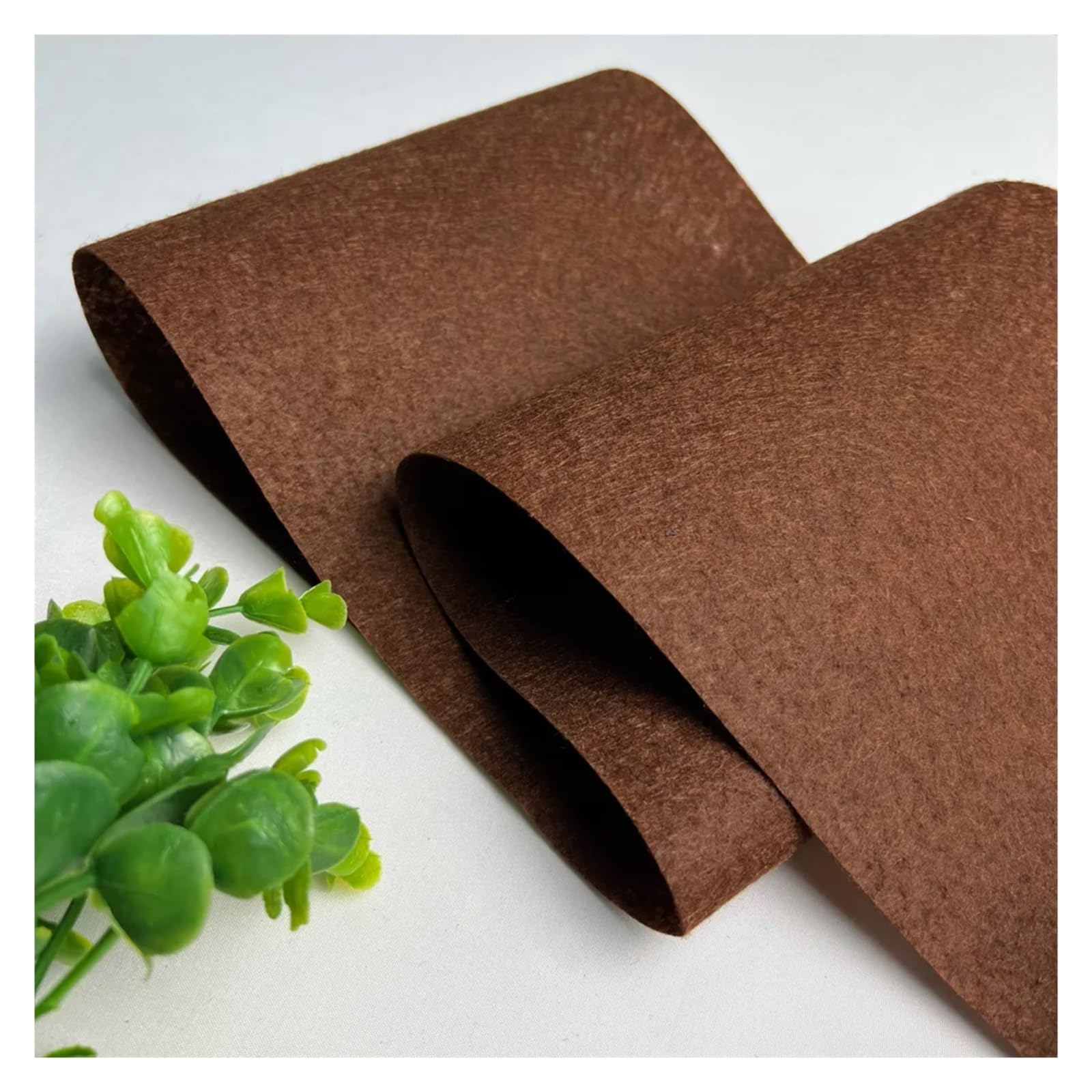 Feutrine Feuille de feutrine rigide 1/2/3 mètre, couleurs assorties, épaisse, idéale for vos projets couture et loisirs créatifs(Chocolate,100 x 85cm 1pc)