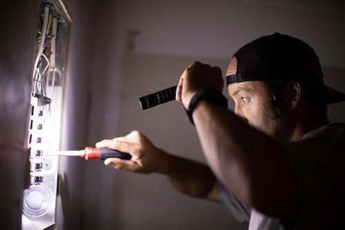 Miniatura 5 de Maglite Mag-Tac – Linterna LED de bolsillo, 2 celdas CR123, bisel coronado, negro mate Negro,Gris (Urban Grey),Verde