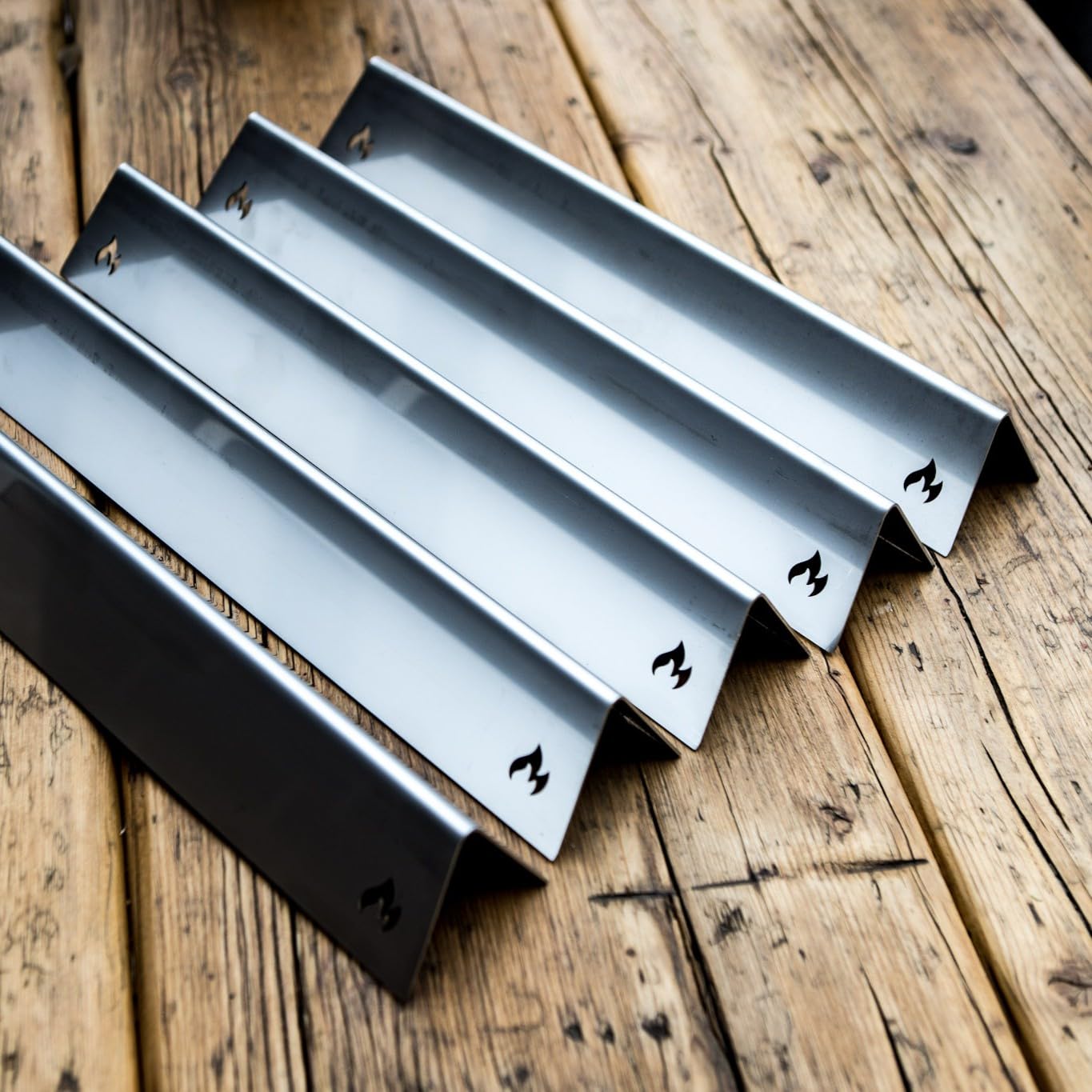 Grillrost.com Das Original Edelstahl Aromaschiene für Weber Genesis II 200er und 300er Baureihen (1 St. - benötigte Anzahl bestellen)