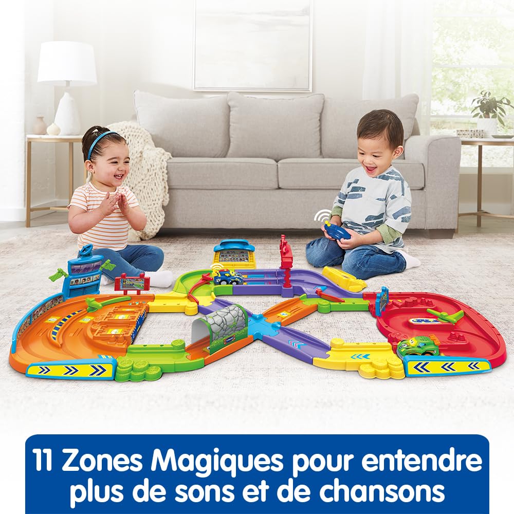 VTech - Tut Tut Bolides, Mon Premier Circuit Télécommandé avec Voiture RC Simon Super Champion et Voiture Léo Bolide Turbo, 11 Zones Magiques, Cadeau Enfant de 1 an à 5 Ans - Contenu en Français
