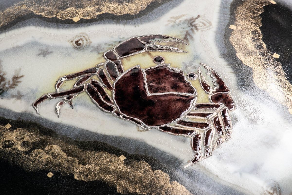 C02695 伊藤北斗 釉描色絵エゾリス筥 三越購入16万：真作