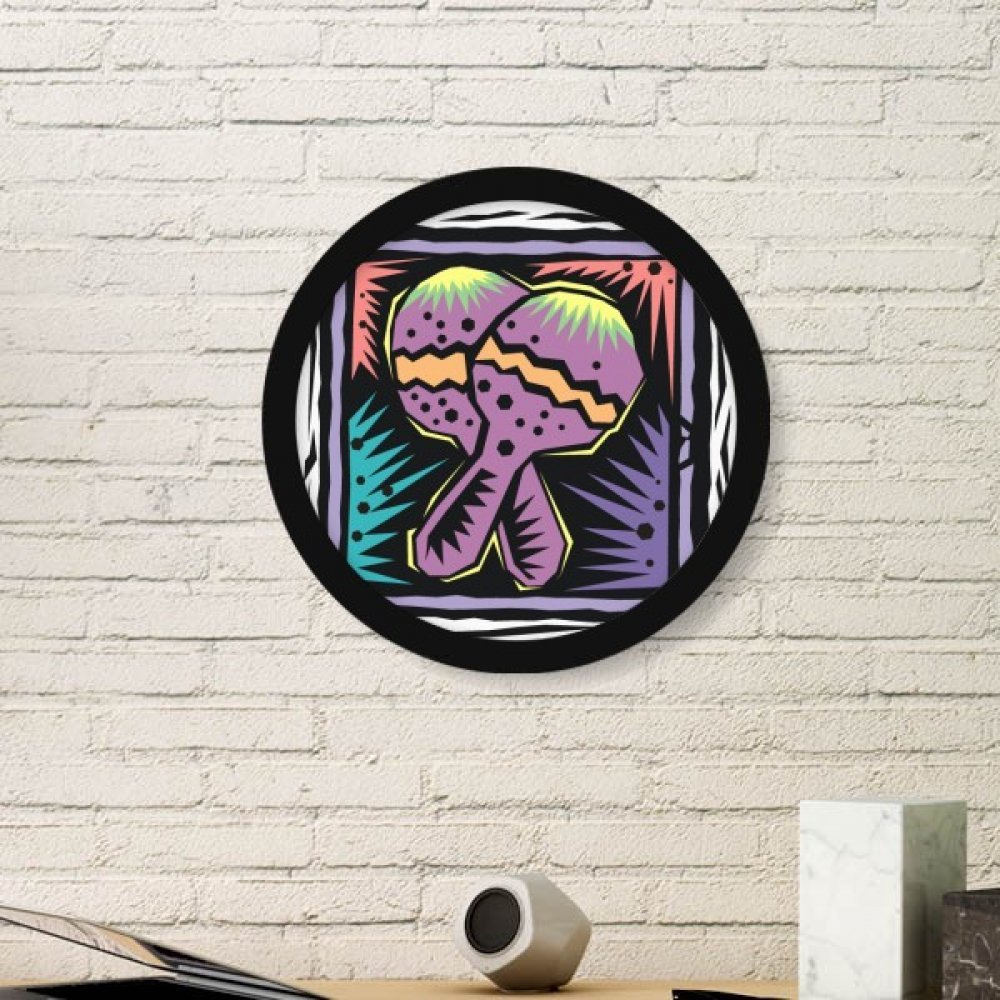 Cadre rond mexicain pour masquer les murs vides avec une peinture violette et noire