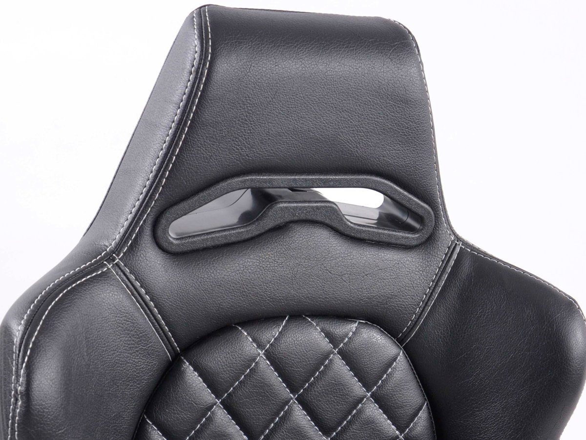 FK-Automotive, set di 2 sedili sportivi (1 destro e 1 sinistro), in finta pelle di colore nero con cuciture bianche