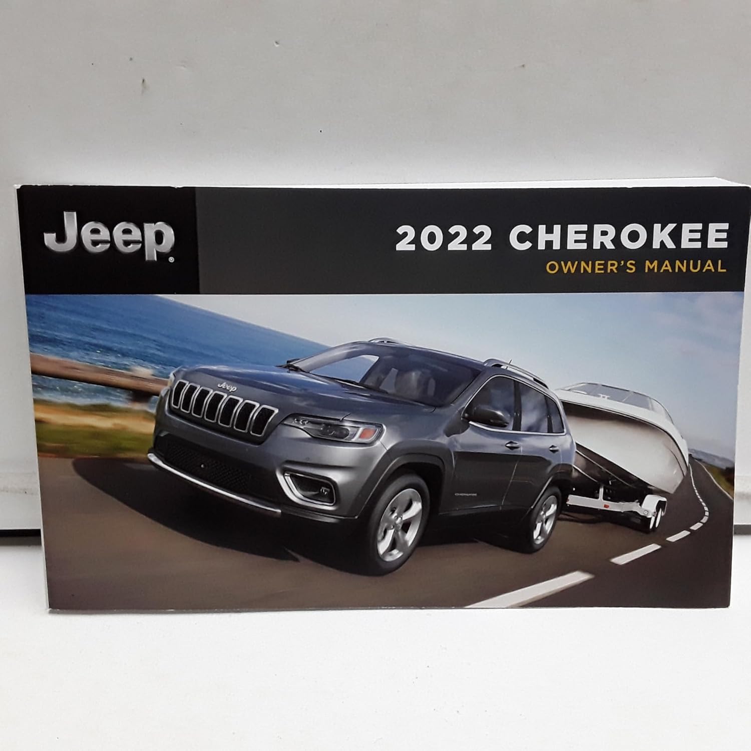 2022 Jeep Cherokee Owners Manual      Paperback – January 1, 2022