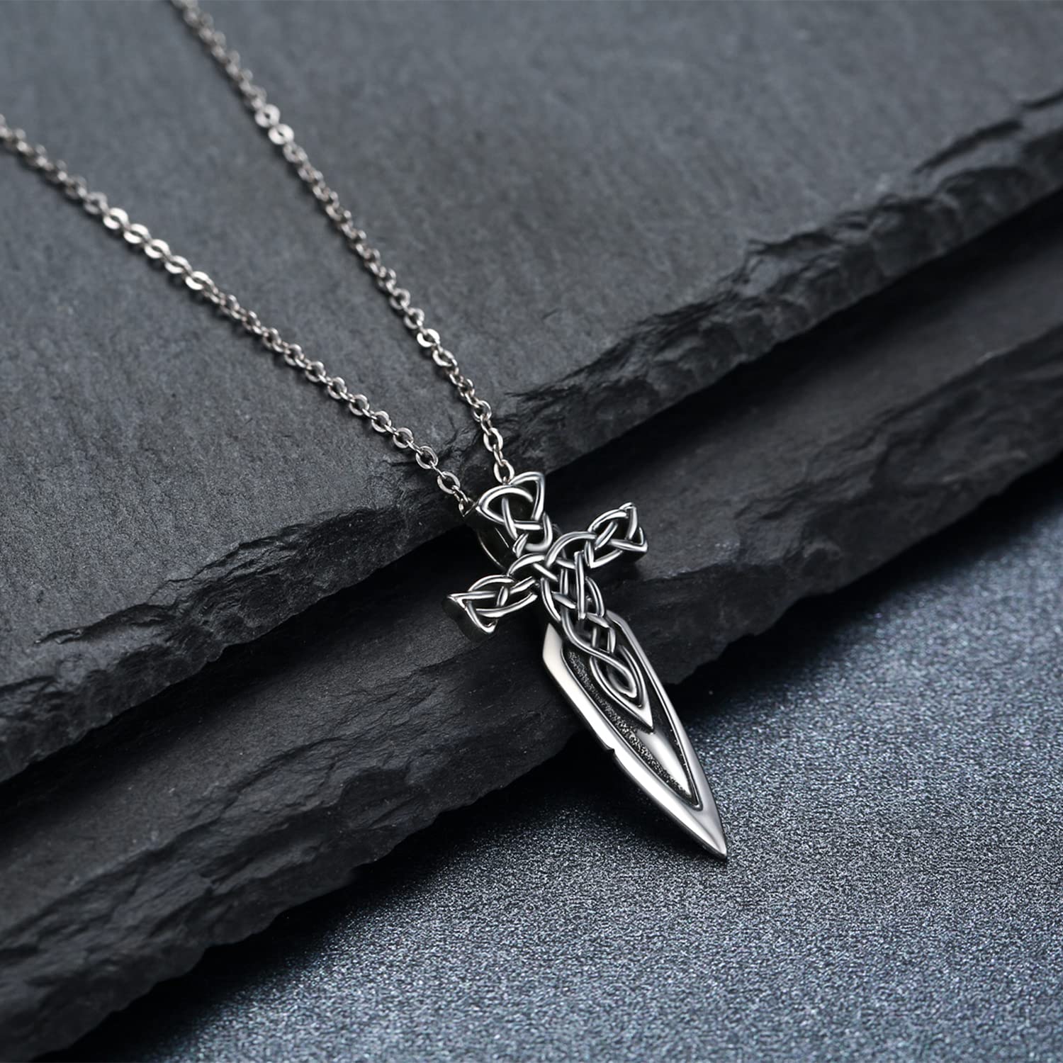 Collar de espada para hombre, plata de ley 925, nudo celta negro, colgante de espada de ángel guardián, collar de cruz, joyería gótica retro vikinga, regalo para hombres, novios y mujeres, Plata