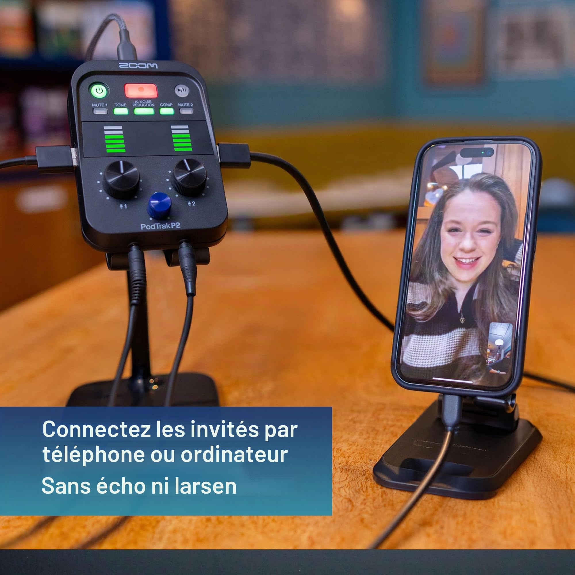 Zoom - P2 PodTrak Enregistreur de Podcast Portable, mélangeur de Podcast et Interface pour enregistrements de Podcast Mobiles en qualité Audio Professionnelle, 2 entrées Microphone USB, Noir