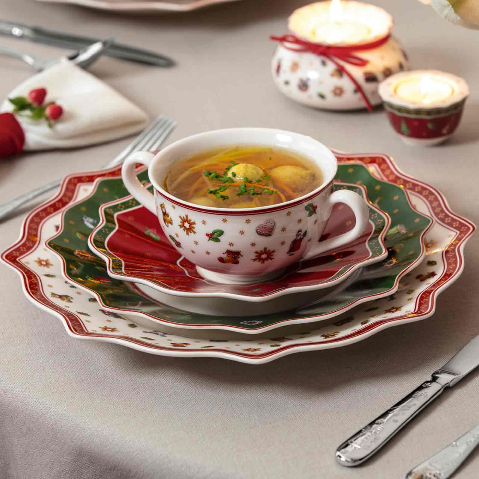 Villeroy & Boch Toy's Delight Suppentassen mit Untertassen 6er Set, 250 ml, Weihnachtliches Suppengeschirr, Premium Porzellan, Runder Rand, Rot