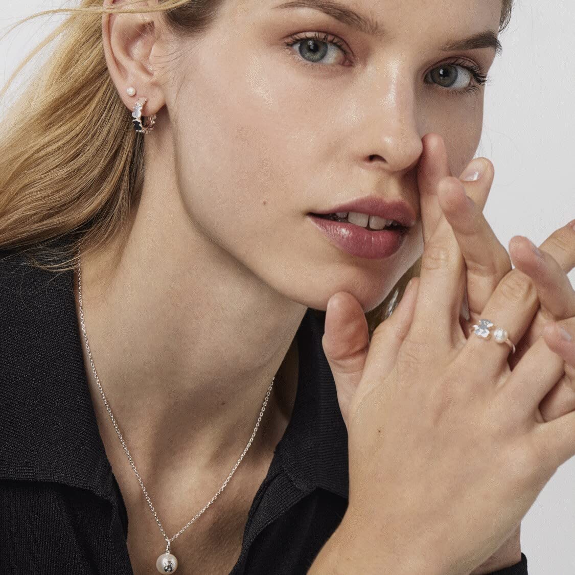 TOUS Pendientes Aro para Mujer de Plata de Primera Ley, Colección Straight