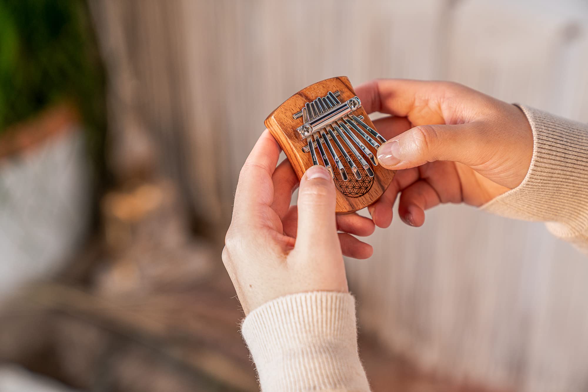 Sonic Energy Massivkörper Kalimba – C-Dur, 17 Töne – Sapeleholz – Für