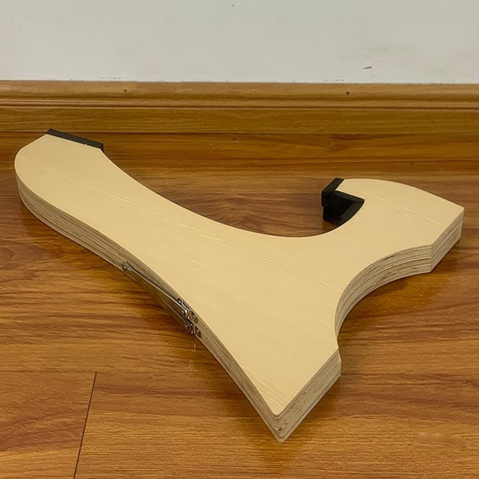Support de Rangement pour Snowboards sur Pied, Fonctionnel et Pratique pour Exposer Snowboards et longboards sans Effort.