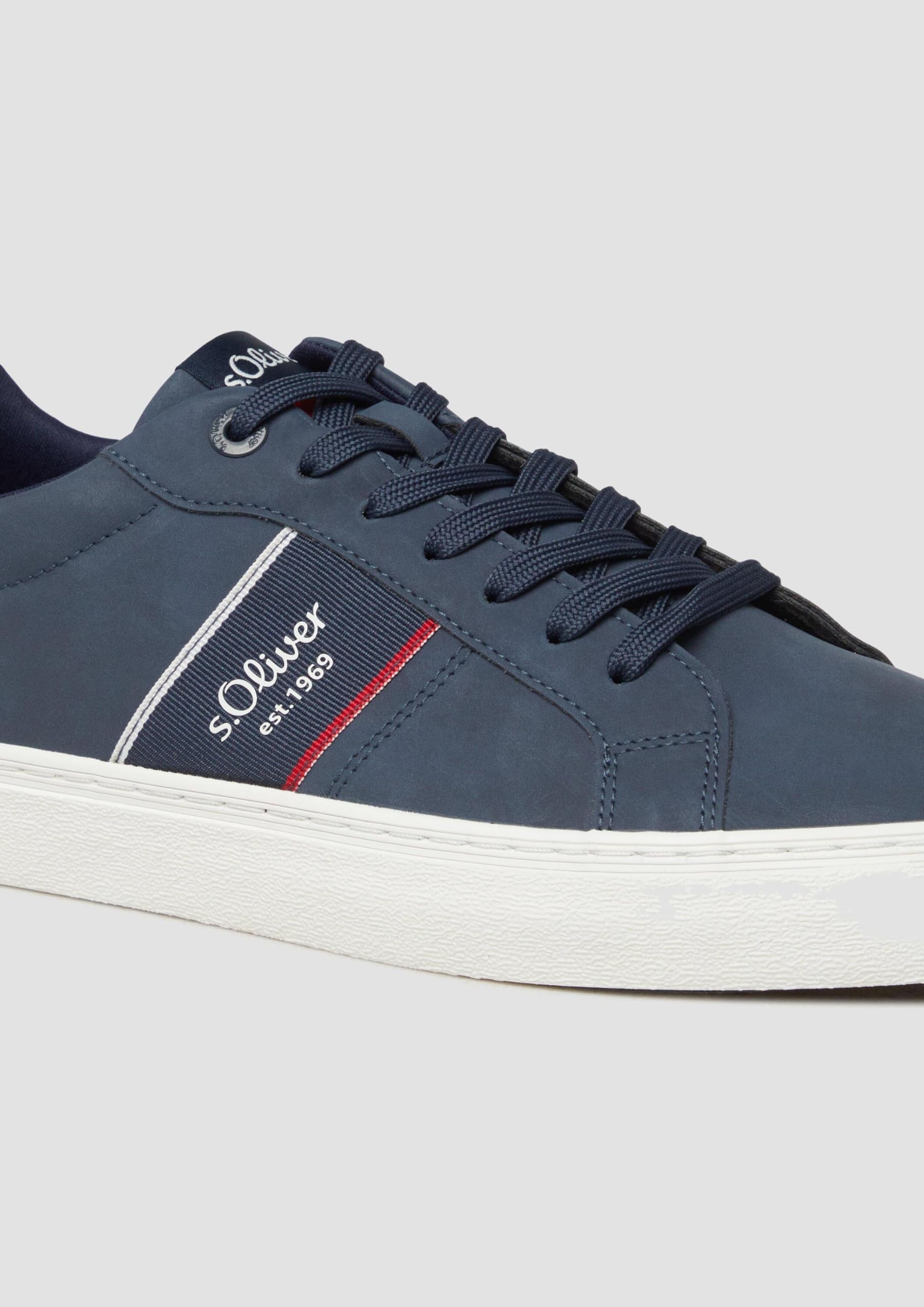 Sneaker