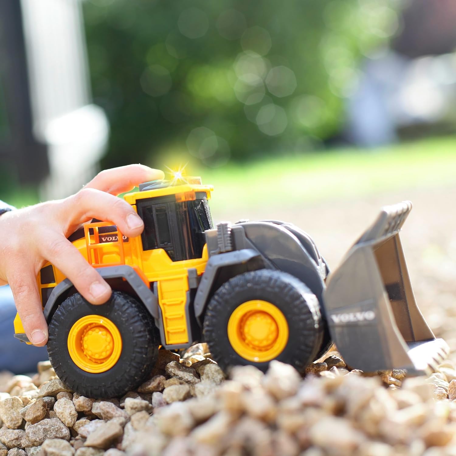 Dickie Volvo Excavator Shovel Vehicle with Light and Sounds, 23 cm (203723006)