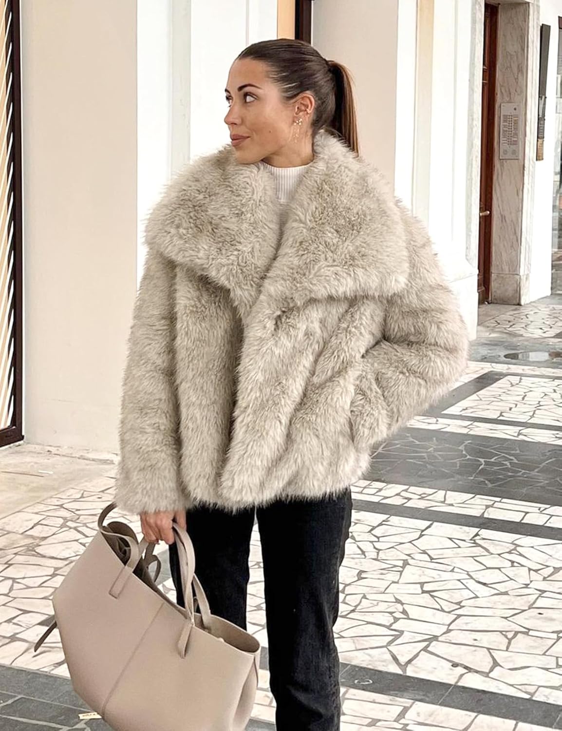 Wyeysyt Womens Faux Fur Coat Cropped Fluffy Shaggy Jacket Lapel Winter Warm Furry Short Coat - Image 3