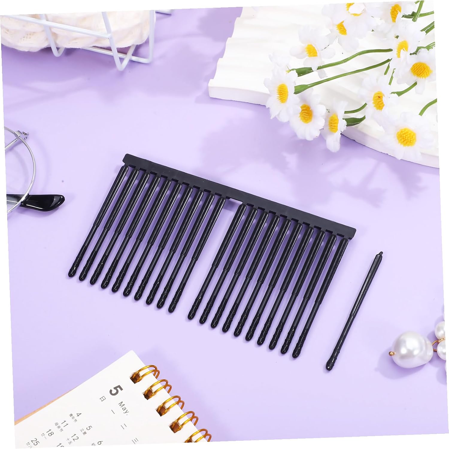 200pcs Disposable Ear Wax Cleaning Sticks Sticky Spiral Earwax Removal Tools Safe Gentle Ear Care Swabs for Easy and Care