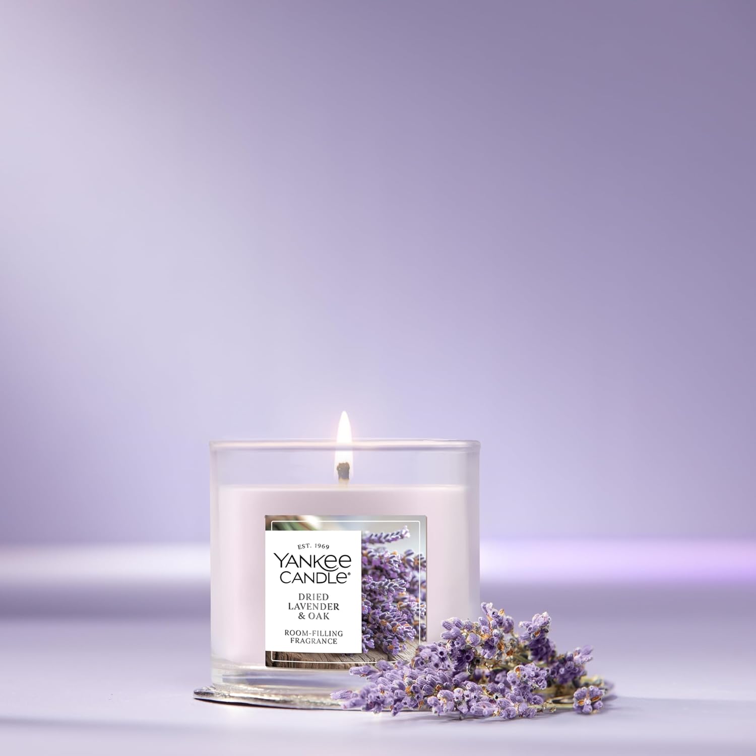 Yankee Candle Small Tumbler Scented Candle with up to 40 Hour Burn Time, Premium Plant Wax Blend for Consistent Burn, 4.3 oz Tumbler Candle with Room Filling Fragrance, Dried Lavender & Oak