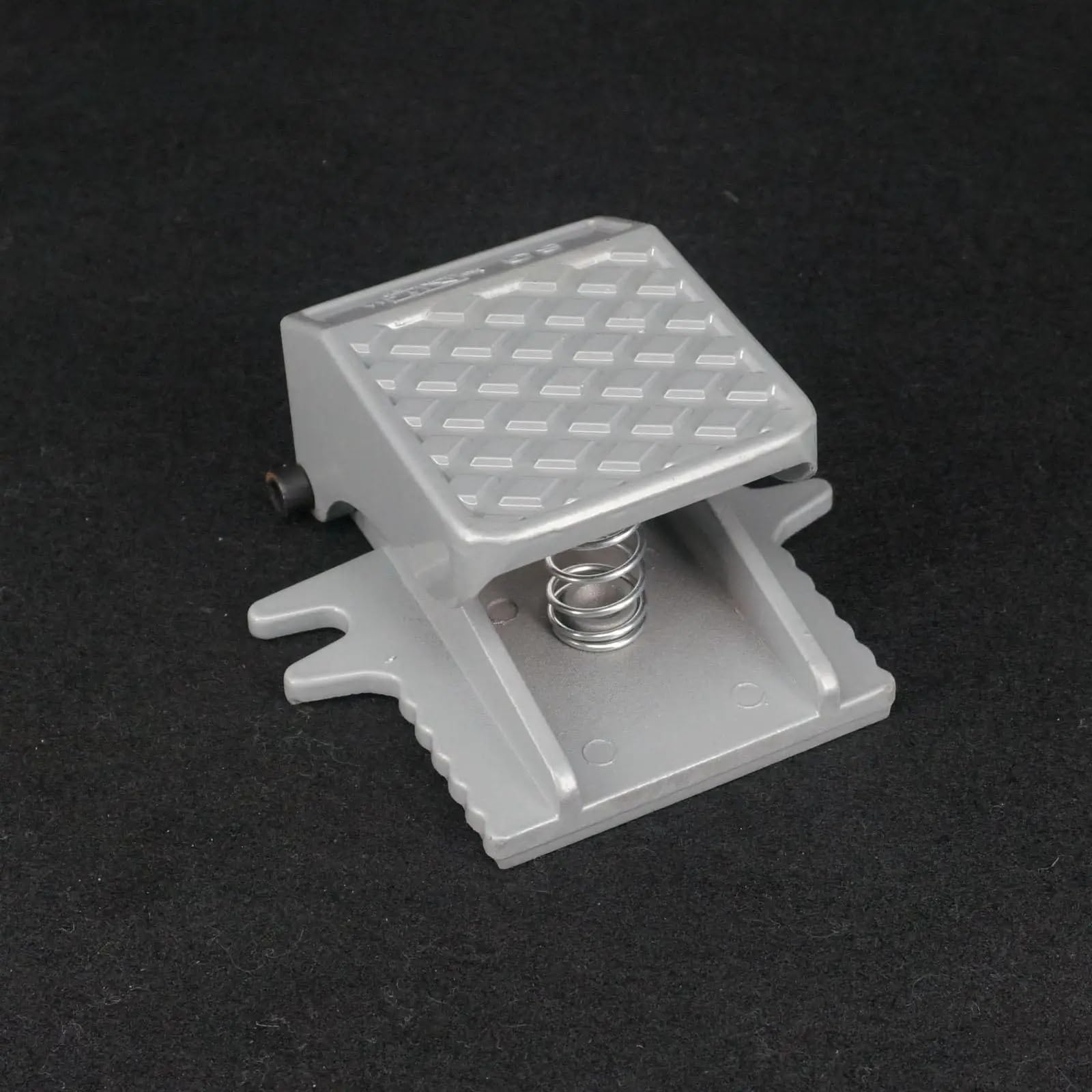Válvula de pedal FV-02 G1/4 ideal para talleres de carpintería y líneas de montaje neumático