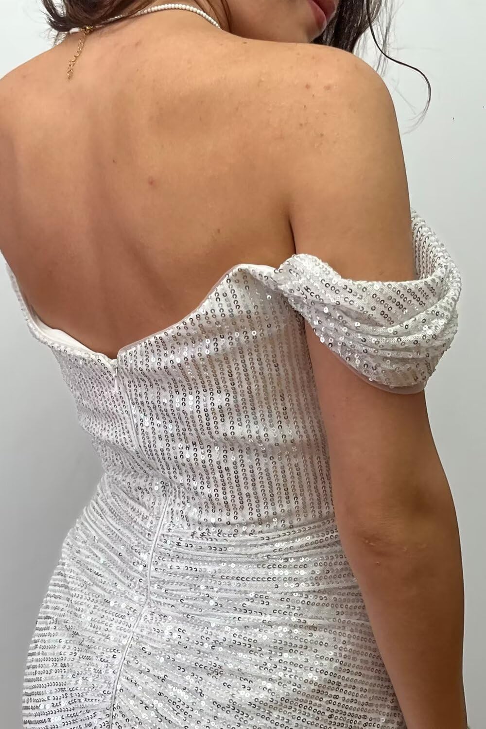 UZN Off Shoulder Sequin Homecoming Dresses for Teens Juniors Short Sparkly with Slit Prom Cocktail Gowns