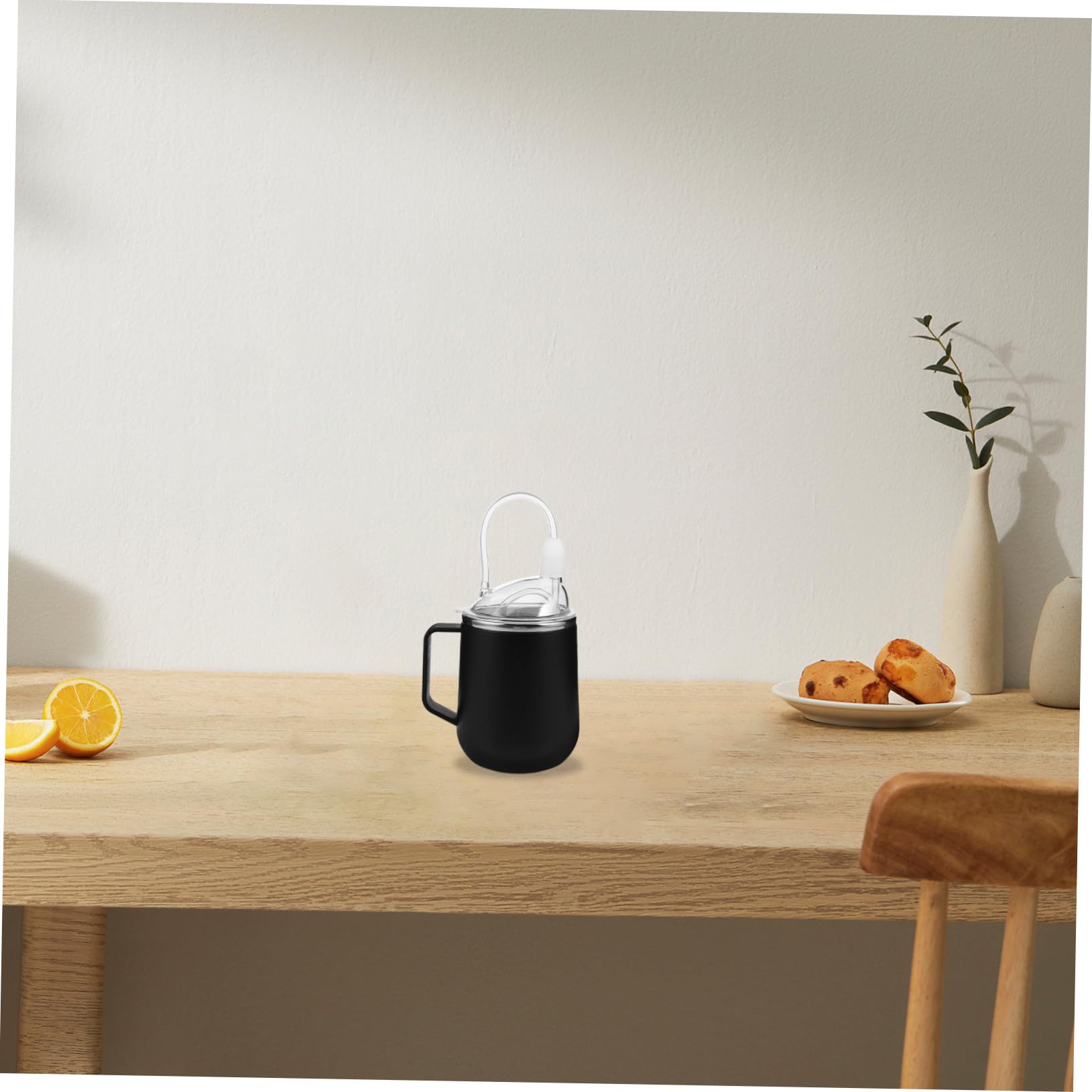 Auslaufsicherer Edelstahl Trinkbecher 450ml mit Strohhalm und Silikon Trinkbecher für Senioren und Erwachsene Schwarzer Pflegebecher für Suppe und Milch im Alltag
