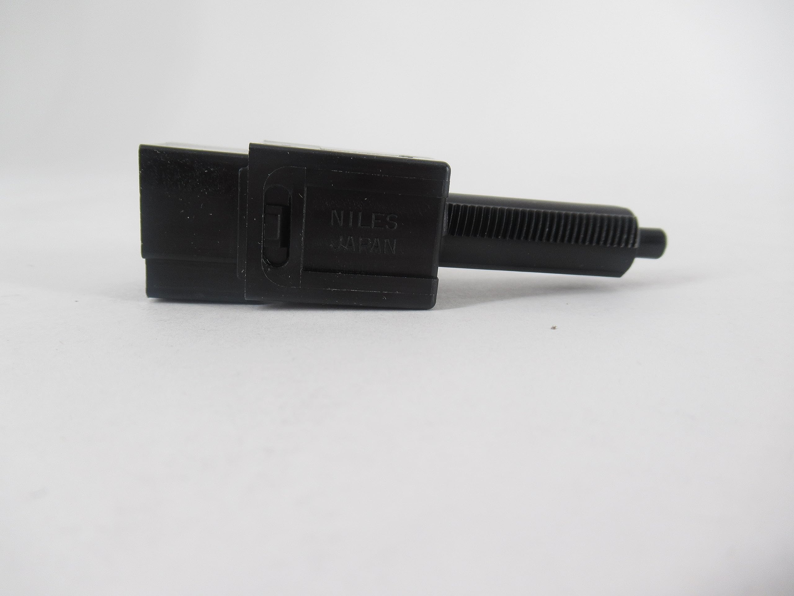 あ ページ Amazon.co.jp: NISSAN(ニッサン) 日産純正部品 ストツプランプスイツチ