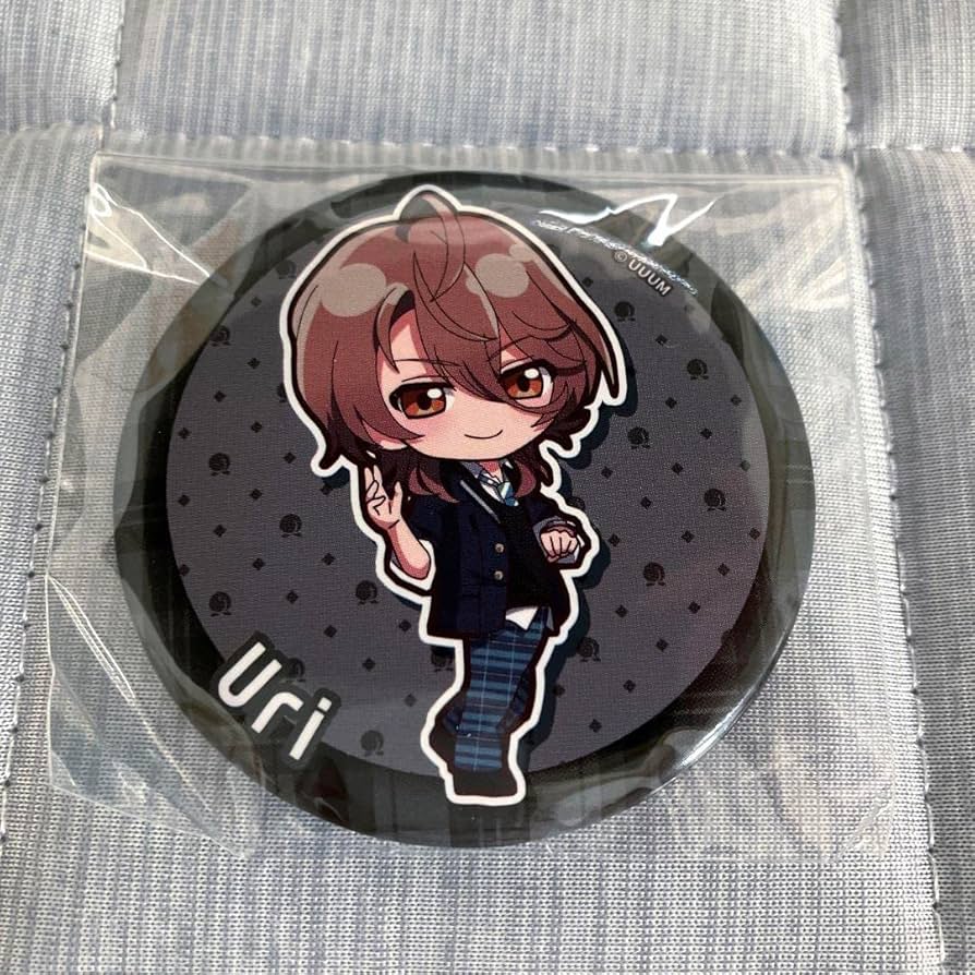 カラフルピーチ　ファミマ缶バッジ　うり Amazon | カラフルピーチからぴちファミマうり缶バッジ | バッジ