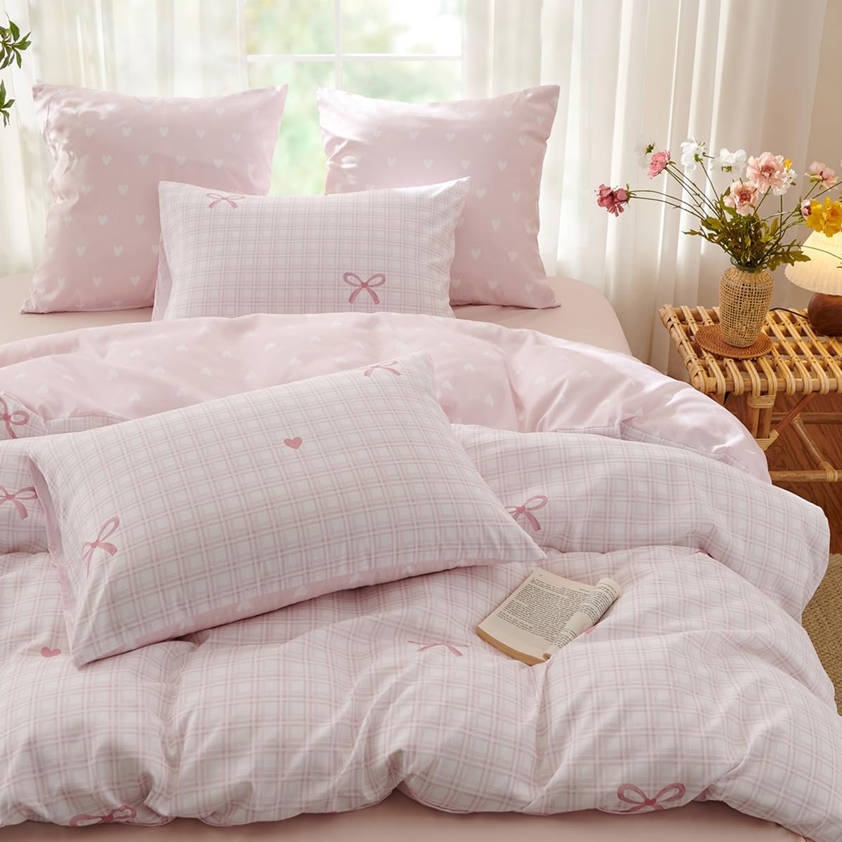 Twin Size Duvet Cover Pink Bow Geometric Reversible | Pink Bow Geometric Heart Duvet Cover Set, Soft Microfiber, Reversible Design, Zipper Closure, Includes 1 Pillowcase