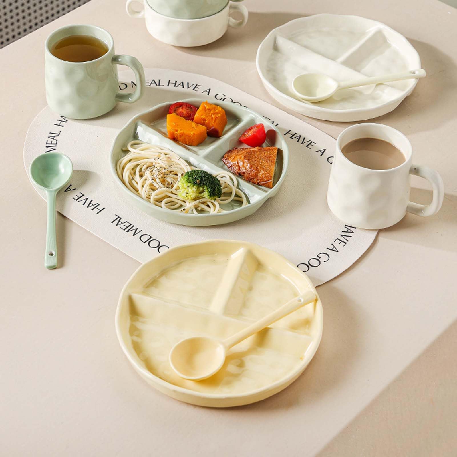 Talerz ceramiczny, zastawa porcelanowa, taca z przegródkami, naczynie obiadowe z 3 sekcjami, talerz do kontroli porcji, naczynie do serwowania posiłków, przystosowane do mikrofalówki i zmywarki