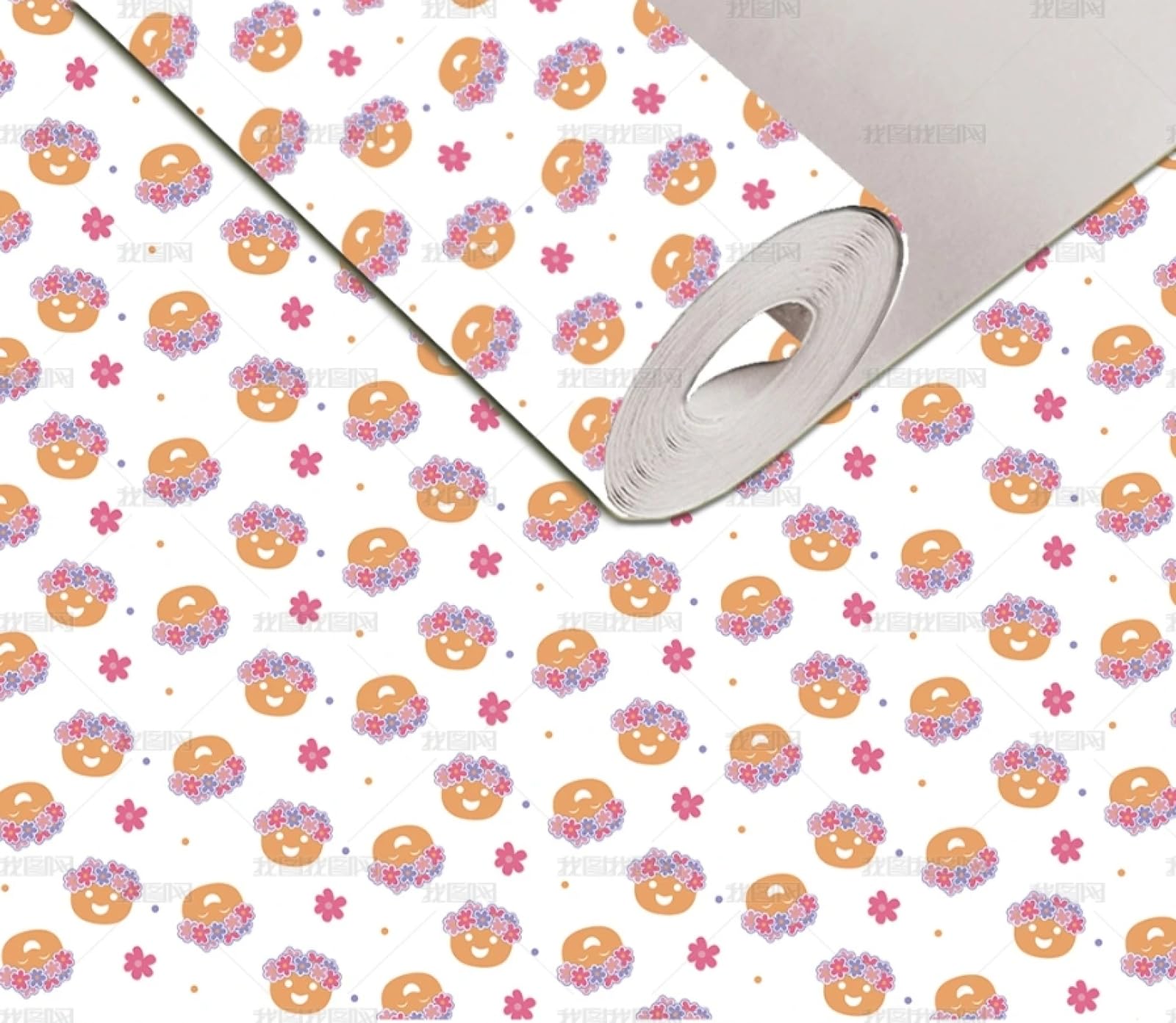 Papier peint autocollant chambre enfant pour créer un espace joyeux et coloré
