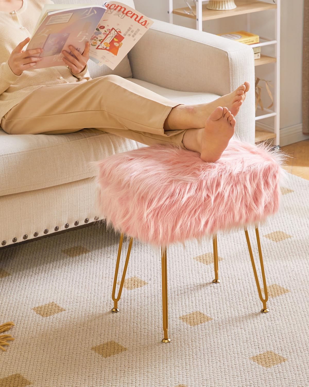 IBUYKE Rectangular Faux Fur Vanity Stool con Almacenamiento, Silla de Maquillaje Peluda otomana, Asiento Acolchado Suave, reposapiés Redondo con 4 Patas de Metal, Rosa WBD022P