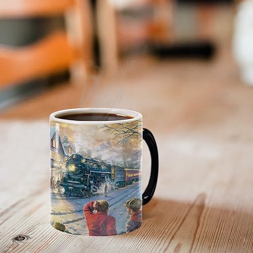 Miniatura 9 de Morphing Mugs Thomas Kinkade - Lionel - All Aboard for Christmas - Estación de tren - Ciudad pequeña - Una taza de cerámica que cambia de color de