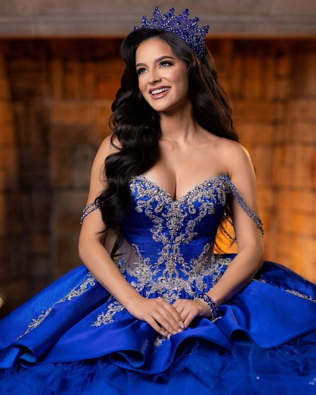 Off Shoulder Quinceanera Dresses with Silver Appliques 3D Big Flower Sweet 16 Dress Tulle Beaded XV Dress with Bow