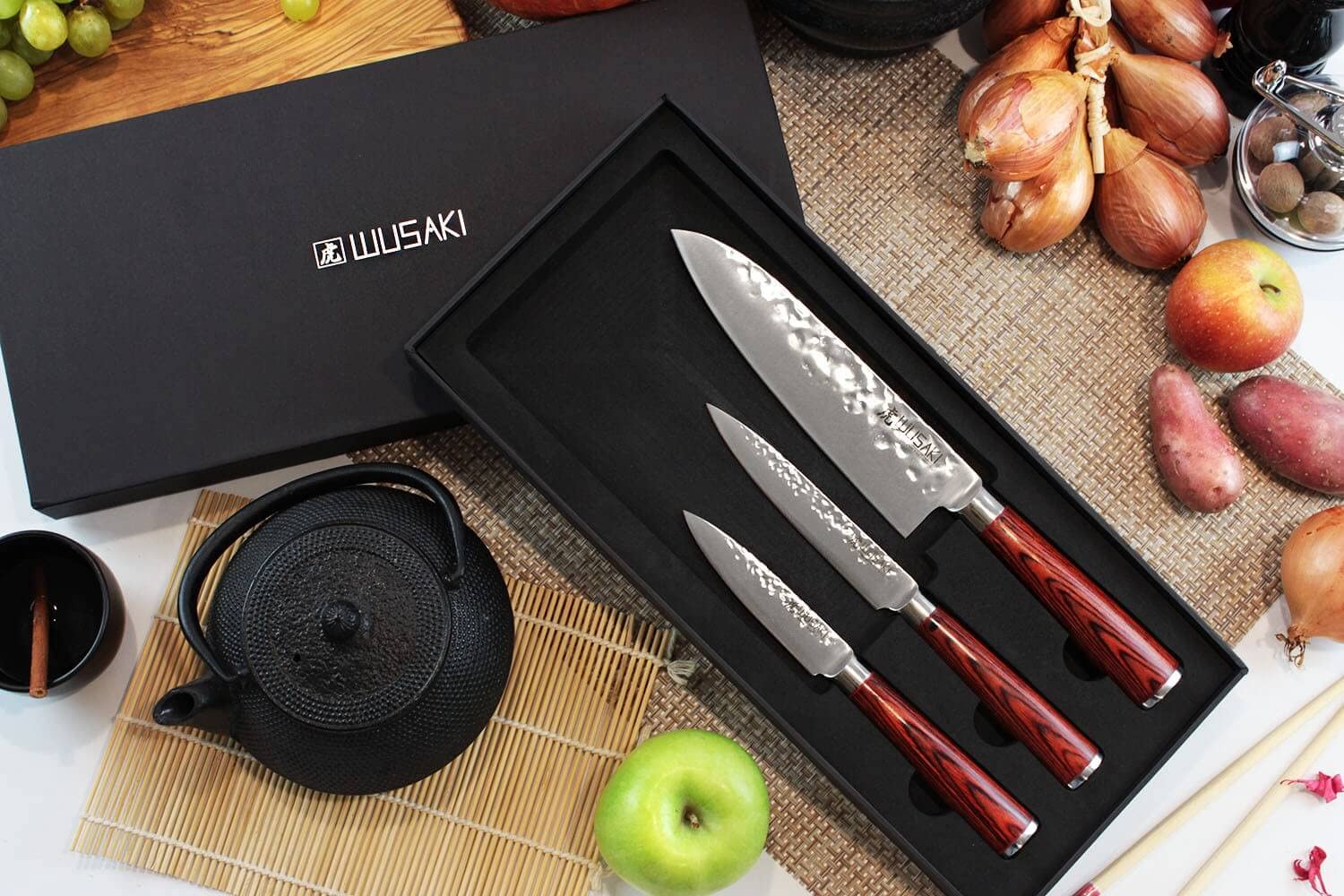 Wusaki - Coffret 3 couteaux de cuisine Pakka lames martelées acier inoxydable allemand X50 bois Pakkawood Santoku + Universel + Office vendu en coffret cadeau