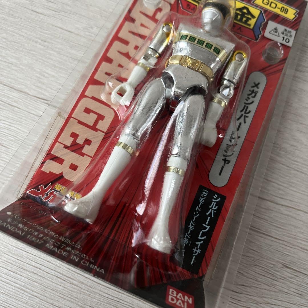 Amazon.co.jp: 電磁戦隊メガレンジャー メガシルバーレンジャー
