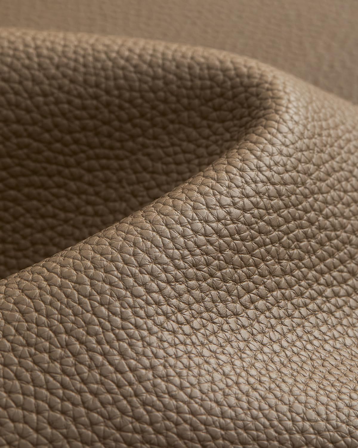 EACHY Travel Makeup Bag, Lychee Leather Large Capacity Cosmetic Bag for Women, Open Flat Toiletry Bag with TPU Brush Compartment, Waterproof Skincare Organizer Travel Essentials - Image 5