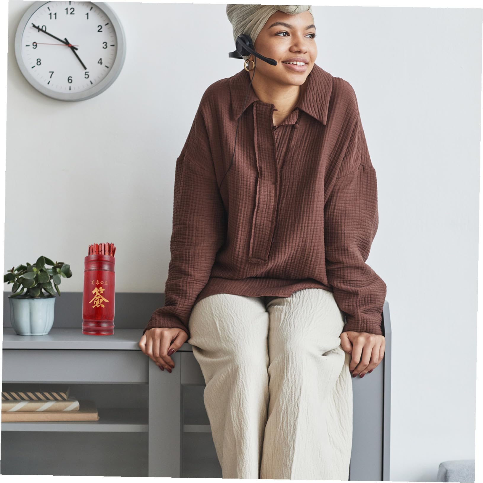 FRCOLOR Secchiello per utilizzo di predizione Buddista in Legno e Carta Bastoncini – Set Completo per Meditazione Reiki e Pratiche Spirituali a Casa o Luogo di Design Divertente e Leggero