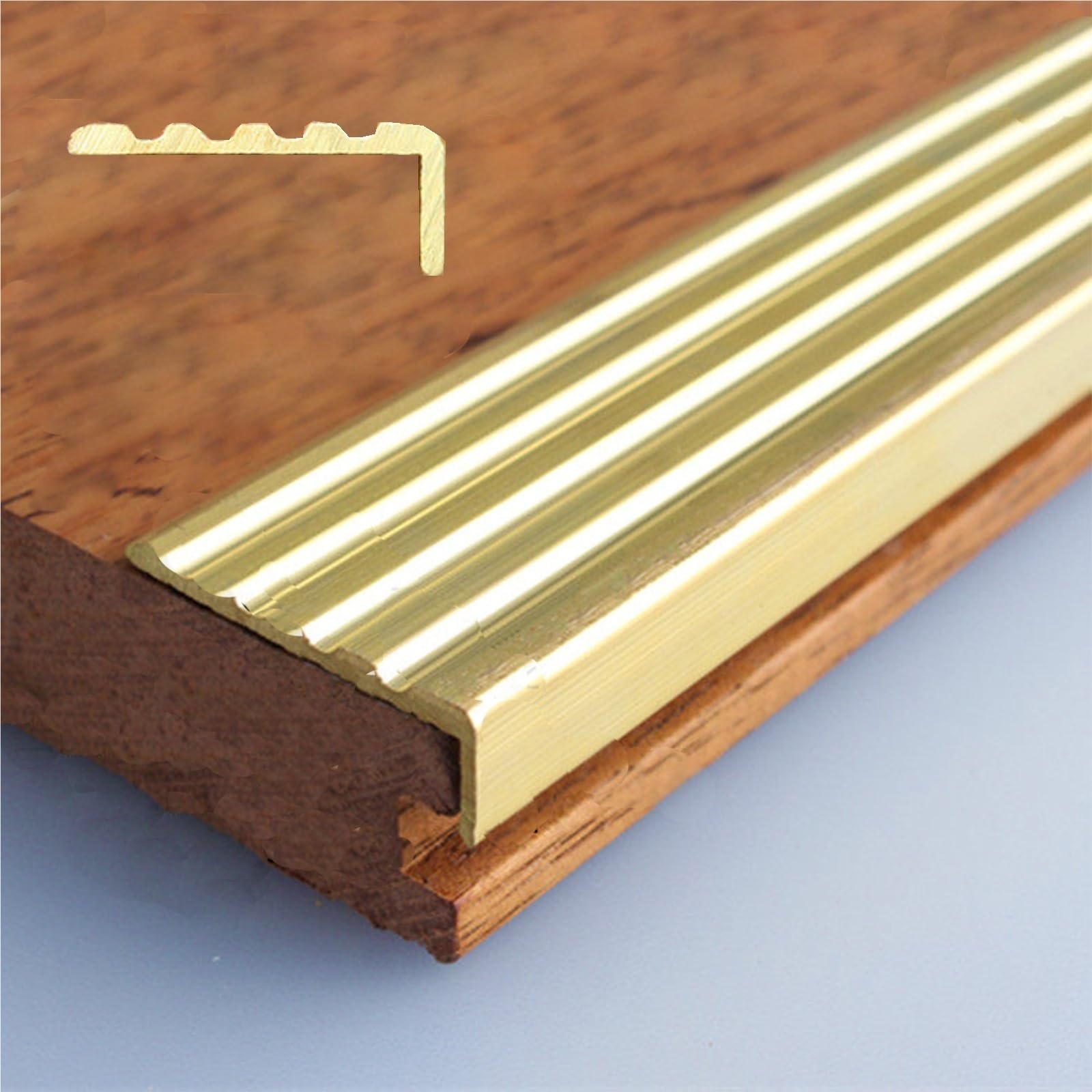 Perfil de latón para escaleras en forma de L de 49mm y tira de transición para suelo de madera