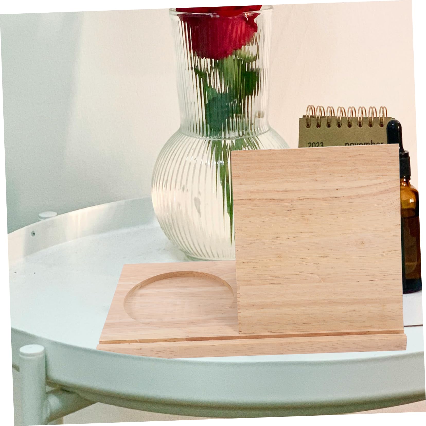 TEHAUX Leggio in Legno Triangolare Con Portabicchieri Scaffale Per Libri e Riviste Supporto Per Poggiapagina Organizzatore Da Scrivania Per Piccoli Spazi Abitativi